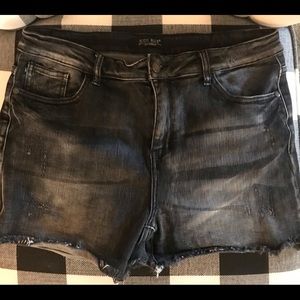 Judy Blue Grey/Black distressed shorts XL